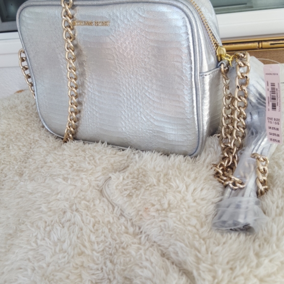 Victoria Secret cross body - Picture 7 of 9